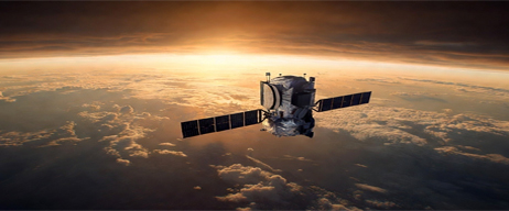 Satellite ground station with large dishes